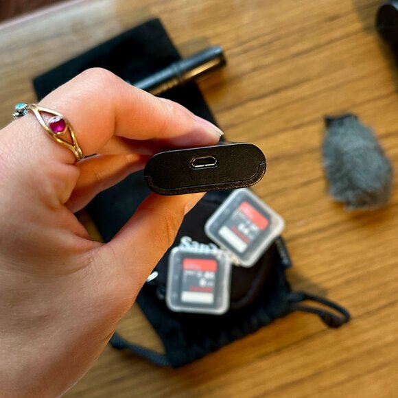 Sony ZV-1 with Creator Kit - Picture 4 of 12